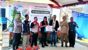 Kecamatan Pudak Cetak Sejarah: Pabrik Pupuk Organik Cair Resmi Diluncurkan di Desa Tambang